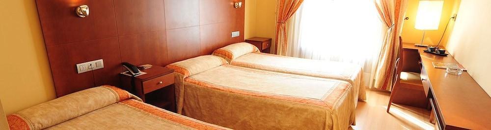 Hotel Jaques Jaca Buitenkant foto