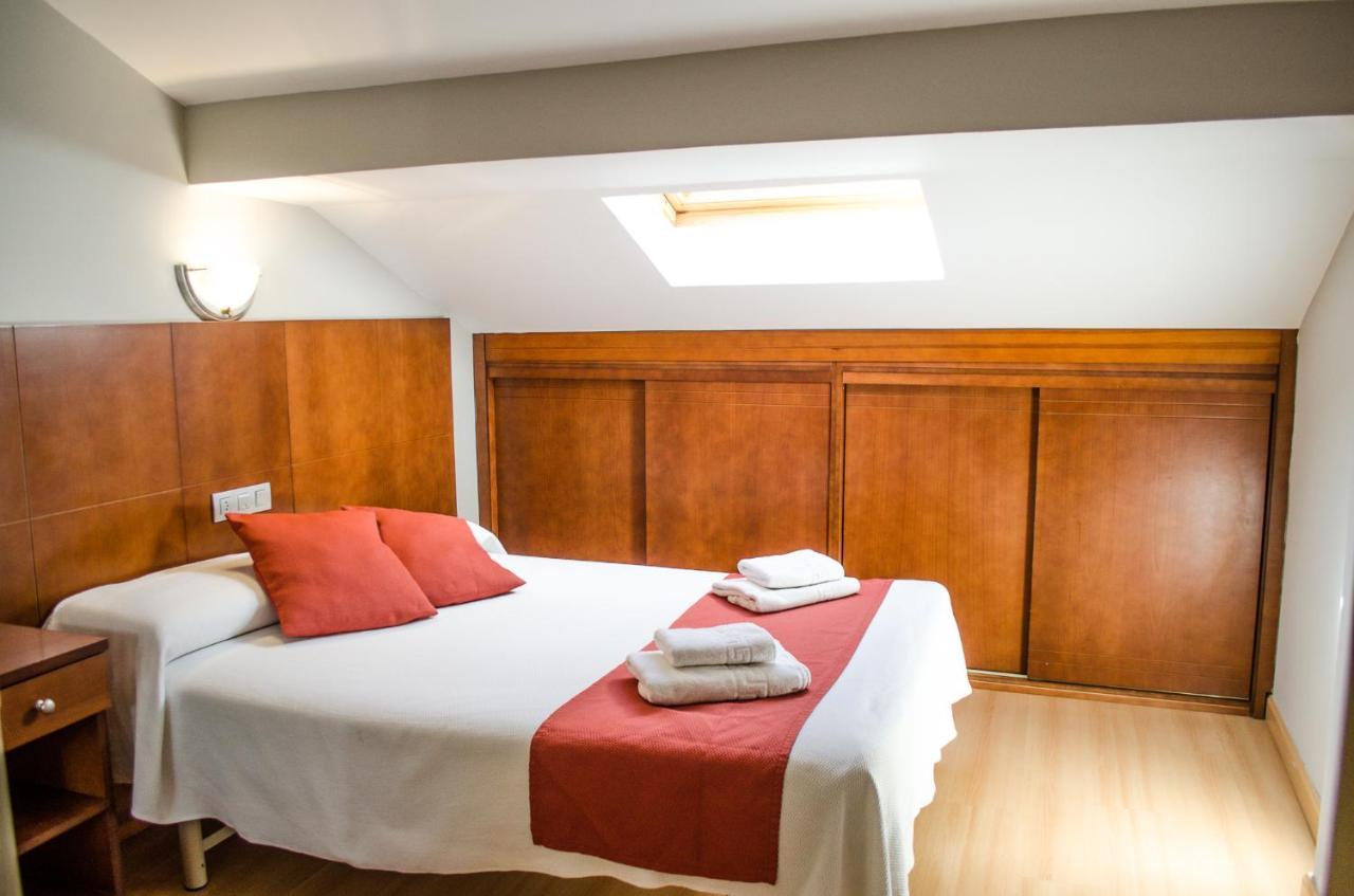 Hotel Jaques Jaca Buitenkant foto