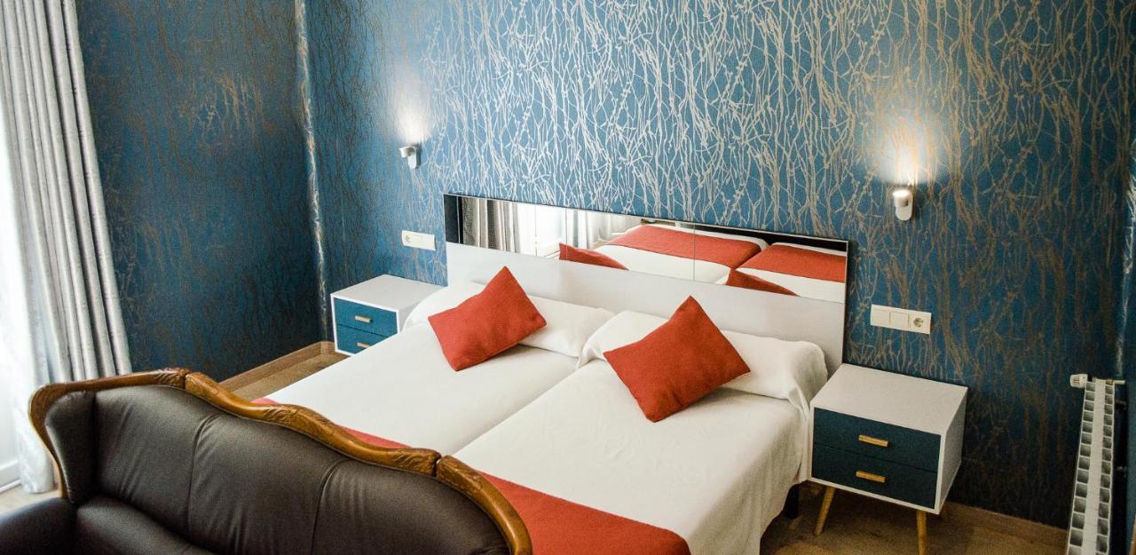 Hotel Jaques Jaca Buitenkant foto