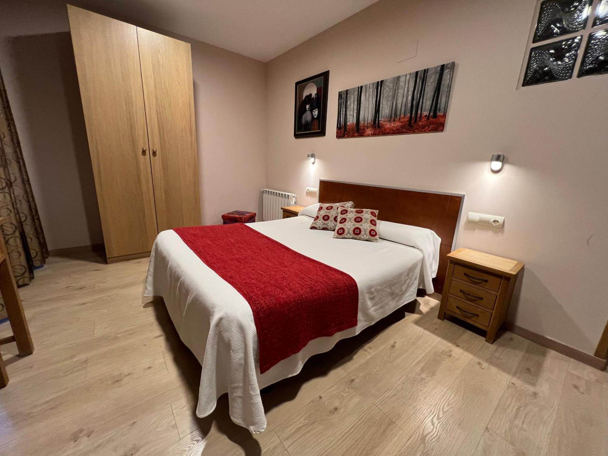 Hotel Jaques Jaca Buitenkant foto